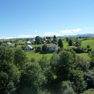 Lugarde vue du Train Gentiane